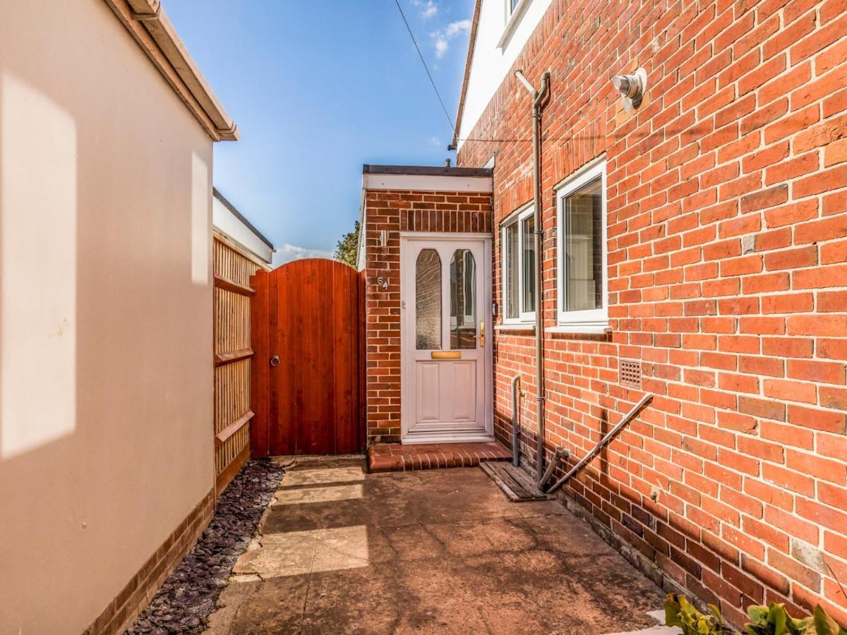 Pass The Keys Lovely Ground Floor Flat With Large Garden 치체스터 외부 사진